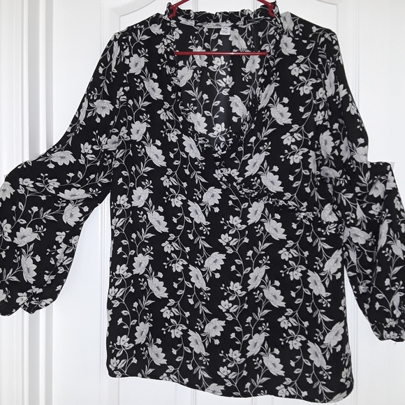 Floral Blouse - Picture 3 of 3